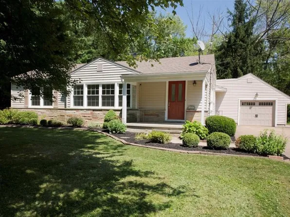 4939 W Woodcrest Dr, Orange, OH 44022