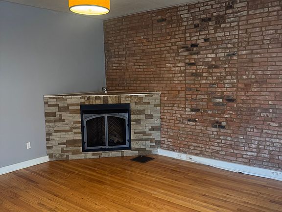 3rd image of 2816 Michigan Ave