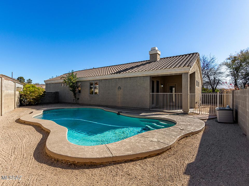 2nd image of 9650 E Country Ct