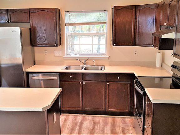 Upgraded Kitchen with SS Appliances