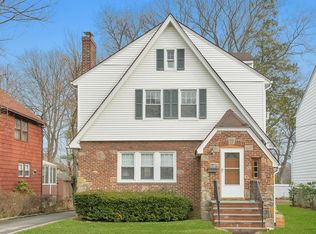 17 Cobb Ave, White Plains, NY 10606