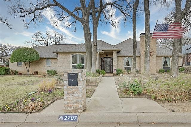 1st image of 2707 Shadow Wood Ct