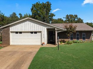 219 E 56th Pl, Tulsa, OK 74105
