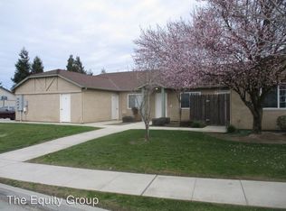 620 10th Ave APT A, Kingsburg, CA