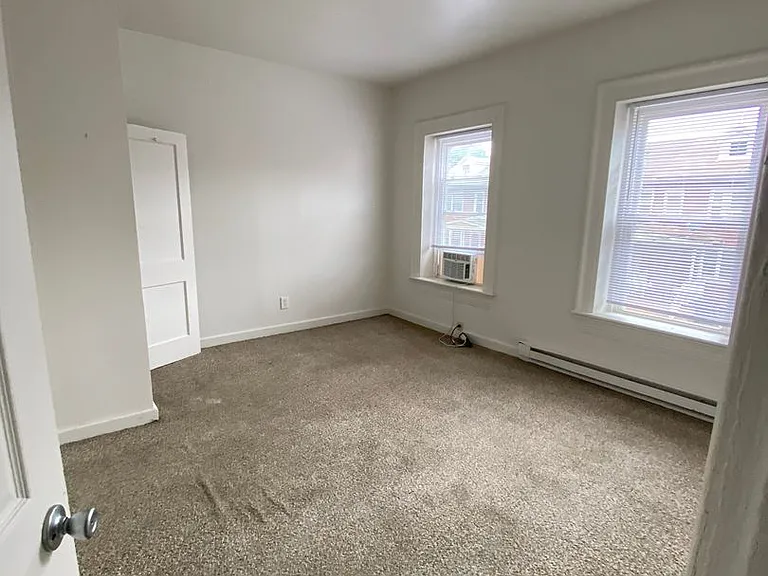 1130 Willow St — Photo 5
