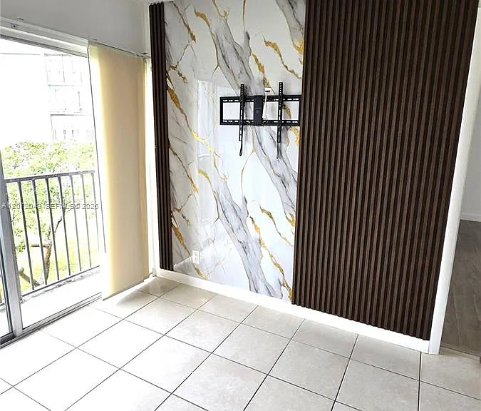 8620 N Sherman Cir #306 — Photo 4