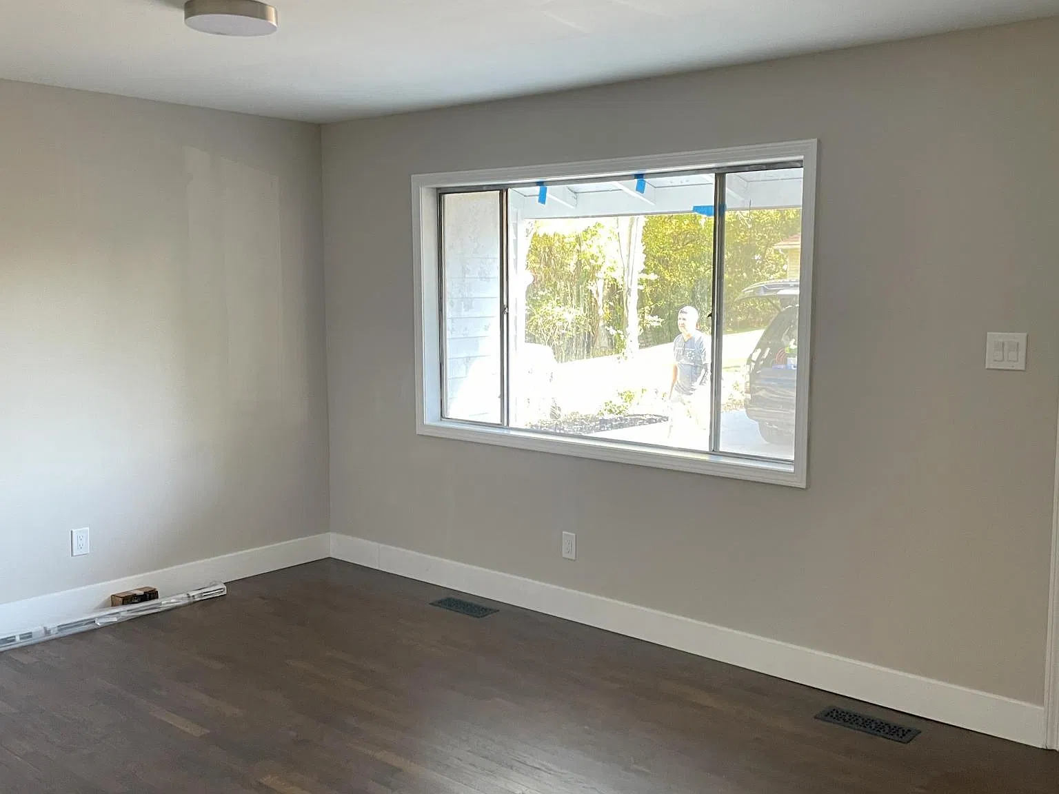 3 bed, 912 sqft, $2,100 — Photo 3