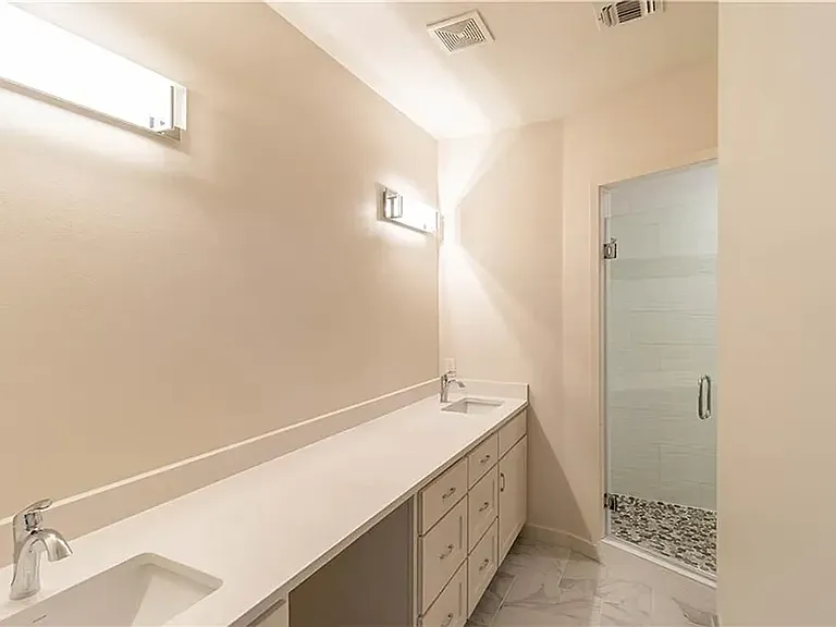 1713 Payne Ave — Photo 13