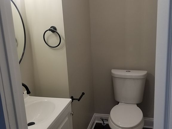 5th image of 1404 Loretta Ave