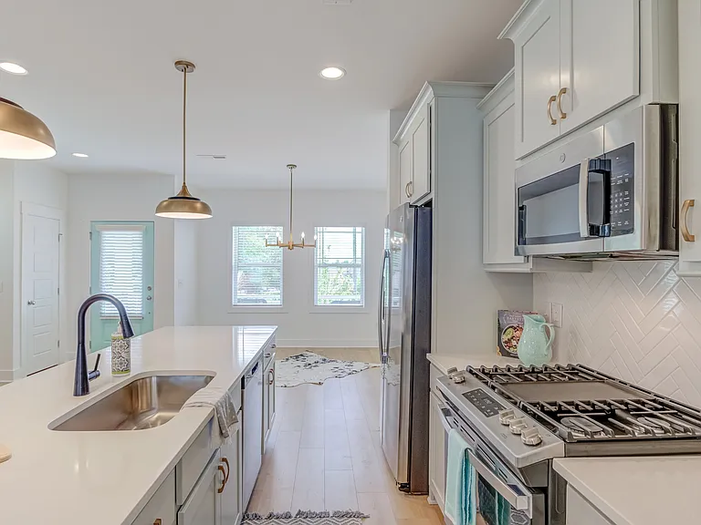 6403 Taylor Rd — Photo 14