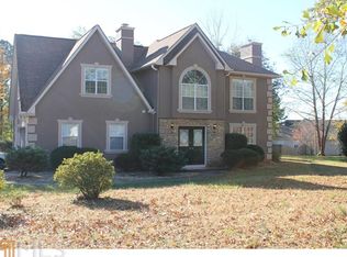 3045 Oak Ct, Loganville, GA 30052