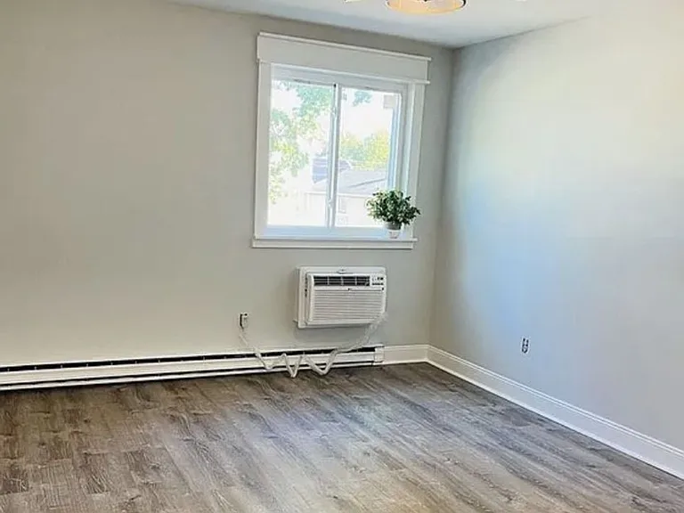 Cedar Heights — Photo 19