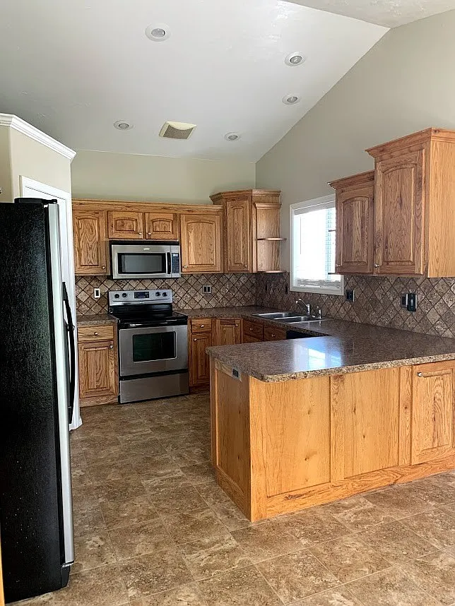 4 Bed, 3 Bath Countryside Home For Rent with in Idaho Falls Near Roberts by Real Property Management — Photo 3