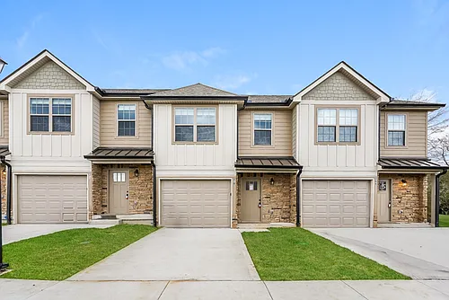 210 Signature Pl #5 Photo 1 210 Signature Pl #5 Photo 1