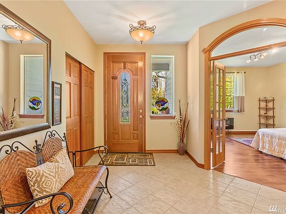 5th image of 6715 Olive Ave