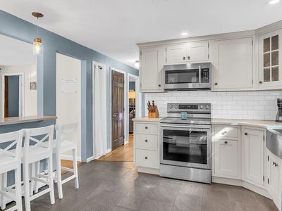 100 Gotham Hill Dr, Marshfield, MA, 02050