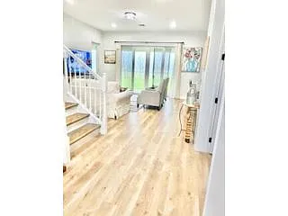 Building Photo - 15402 Goldfinch Cir
