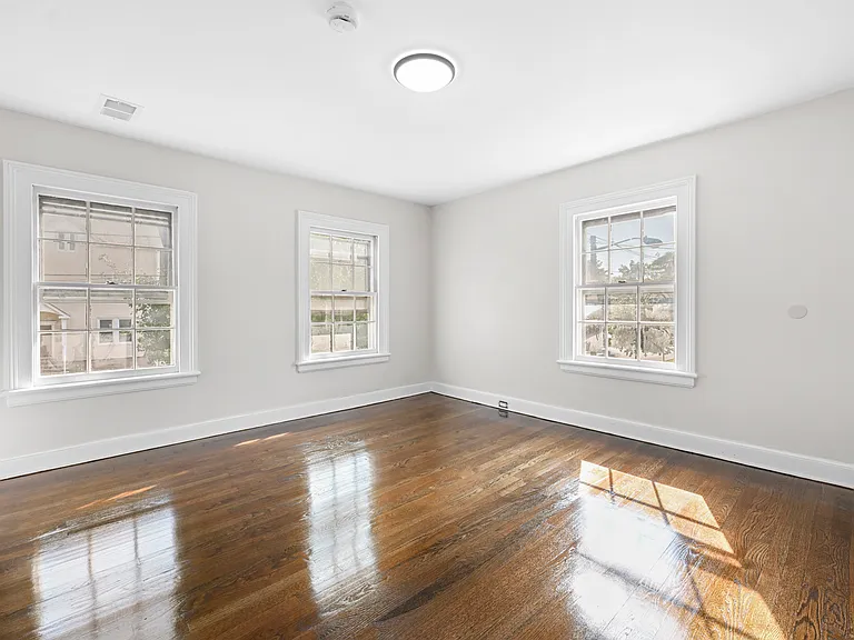 69 Maple St — Photo 25