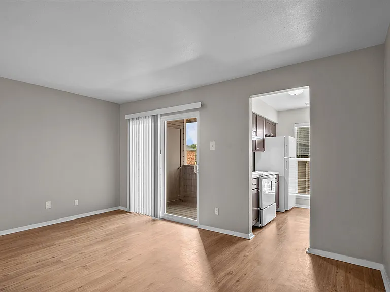Kennington Apartments — Photo 10