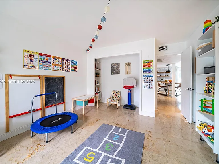 330 SW 133rd Pl — Photo 20