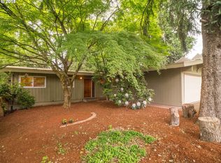 3933 SW Pendleton St, Portland, OR 97221