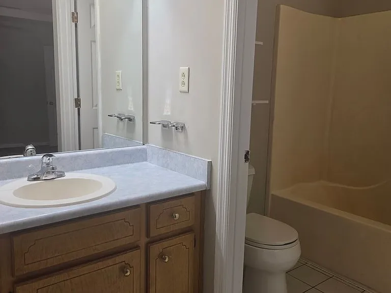 907 Canyon Ct — Photo 8