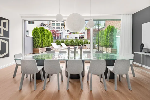 Sold by Compass | media 7