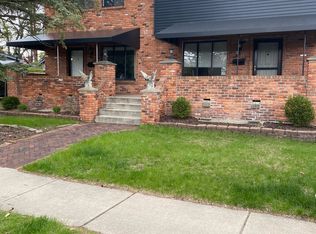 200 Gardenia Ave #1, Royal Oak, MI