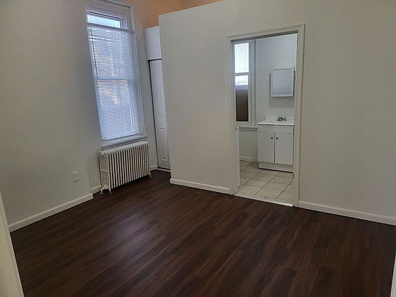 4th image of 1007 Dekalb St #1A