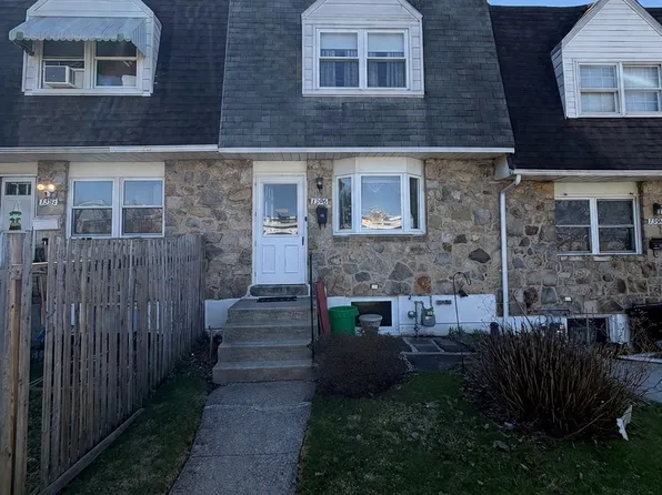 1996 S Hall St, Allentown, PA 18103