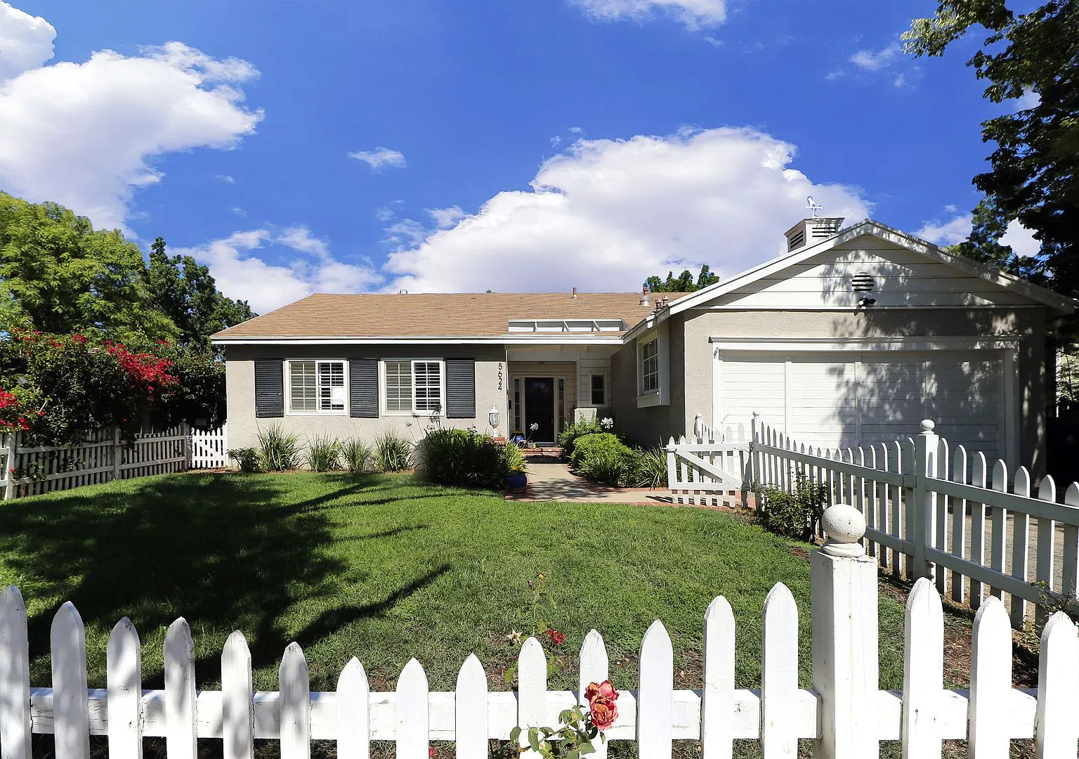 Charming 3BR/2BA in Encino — Photo 1