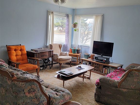 5th image of 720 College Ave