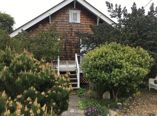 1108 16th St, Anacortes, WA 98221