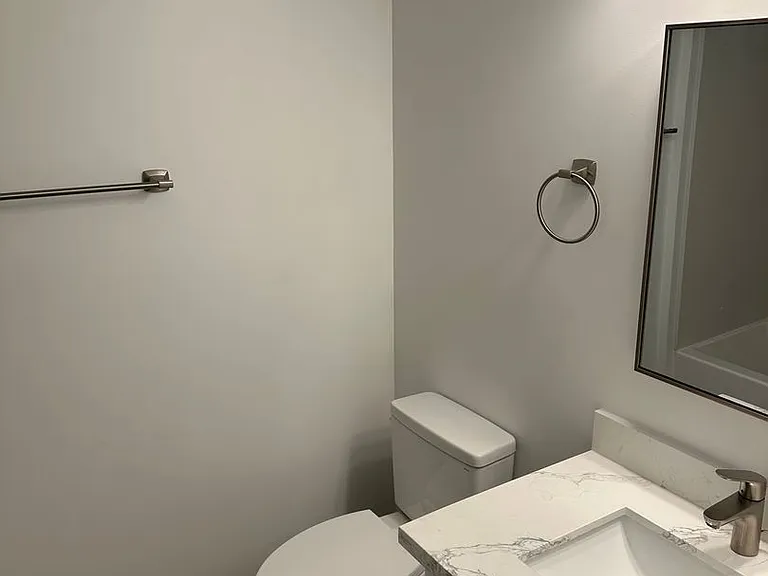 744 Belmont Pl E — Photo 21
