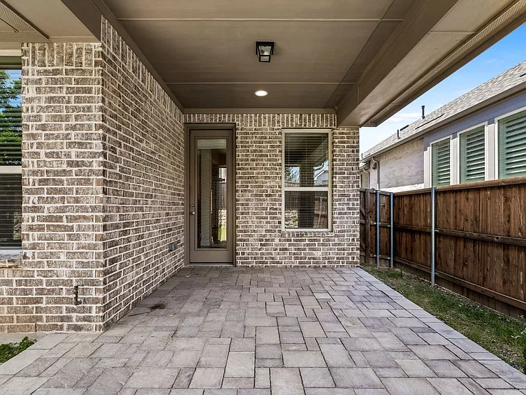 1514 Carnation St — Photo 20