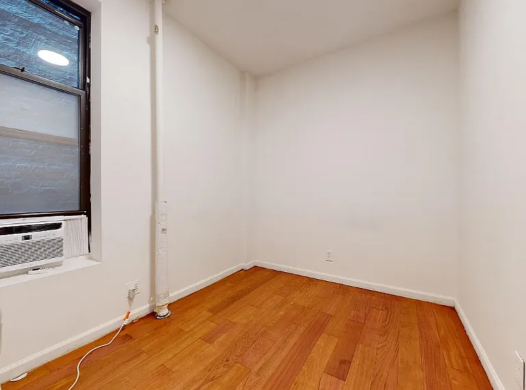 158 W 84th St #2C — Photo 11
