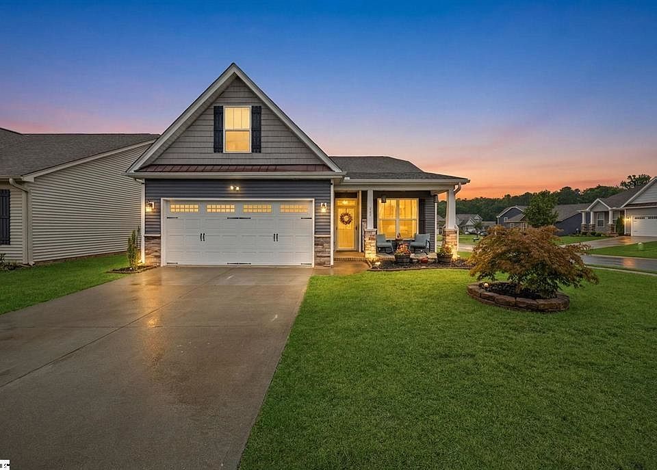 1st image of 637 Ivywood Pl