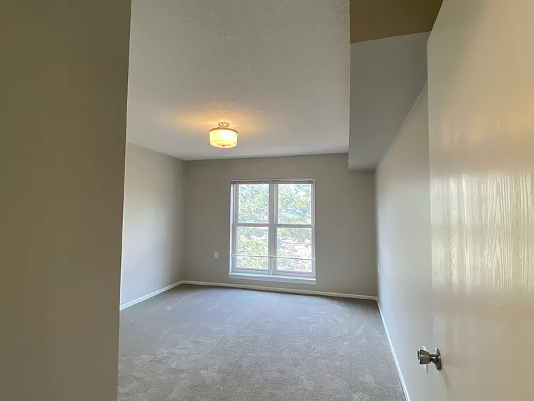 1068 N Raymond Ave #104 — Photo 13