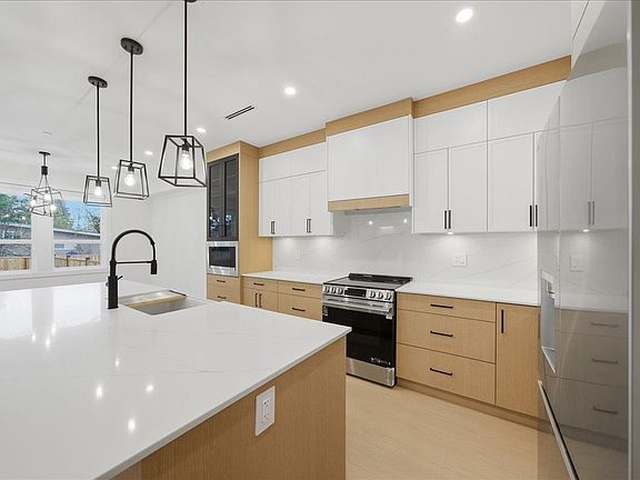 4th image of 12050 York St #1