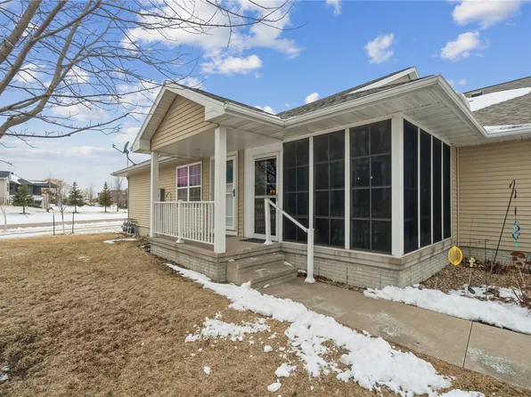 4420 Rec Dr, Marion, IA 52302