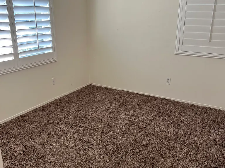 3217 S Hampton Way — Photo 12