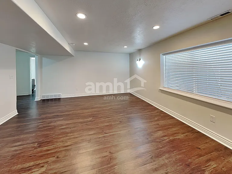 3672 E Nairn Dr — Photo 15