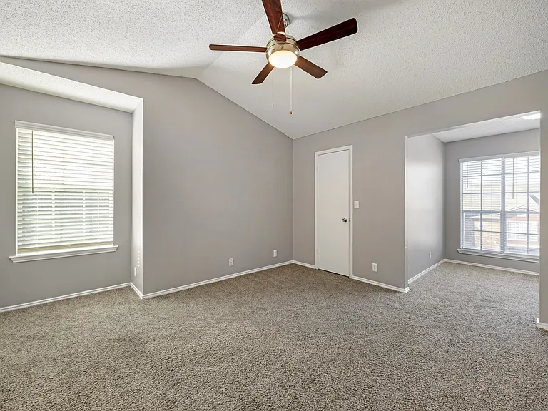 The Landry — Photo 6