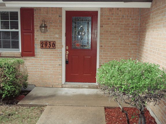 2nd image of 2936 Encino Dr