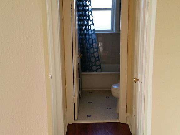 3rd image of 4056 W Belmont Ave APT 3