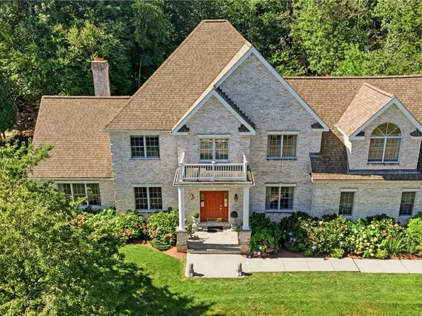 13 W Butterfly Way, Lincoln, RI 02865
