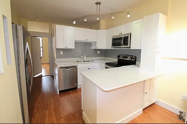 Rented by Compass | media 6