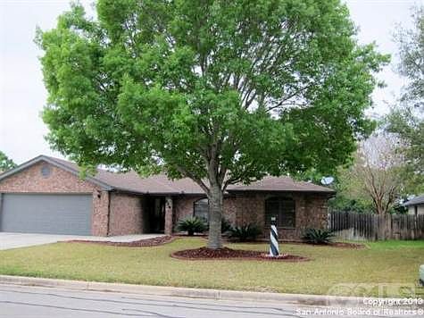 1st image of 926 Queens Dr