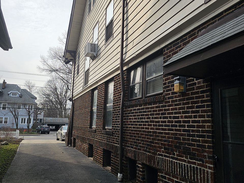 1st image of 2129 Coventry Rd APT 3