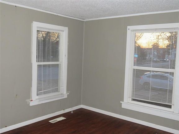 Front bedroom facing south and west.